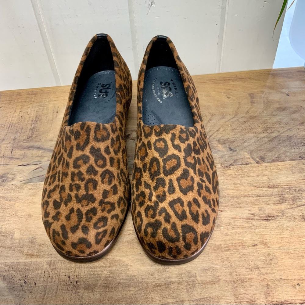 SAS Bliss Leopard 7 wide New with Box - Picture 2 of 6